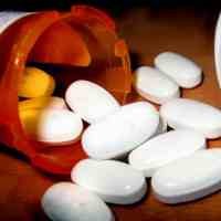 Jualan Obat Ilegal di Internet, Dibui 20 Tahun